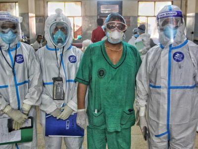 Covid-19 response in Dhaka. Image by Maruf Rahman via Pixabay Image of COVID-19 doctors in Dhaka