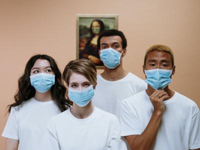 People wearing face masks Face masks