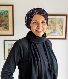  Leila Aboulela (b. 1964), Arabic 'ليلى ابوالعلا' is a Sudanese writer and playwright.